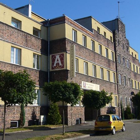 Hotel Arkadia Lehnice Exteriér fotografie